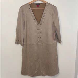 Vince Camuto Brown Sheath Dress with V-Neck and 3/4 Raglan Sleeves